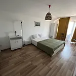 Guest house Casa Livia Tuzla